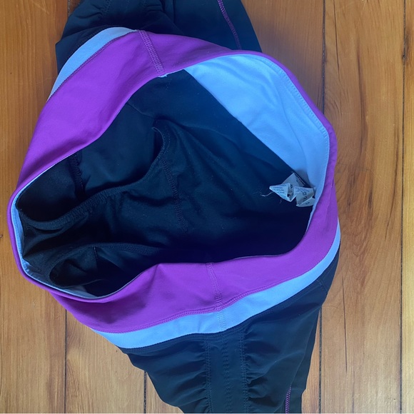 Lululemon Athletic Shorts - Sz 6 - Picture 2 of 3